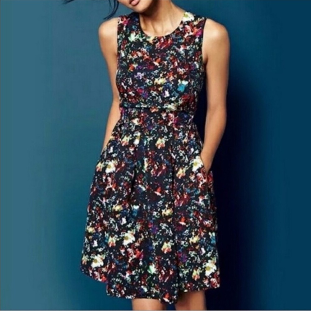 Gap Confetti Fit and Flare dress - size 4 - EUC